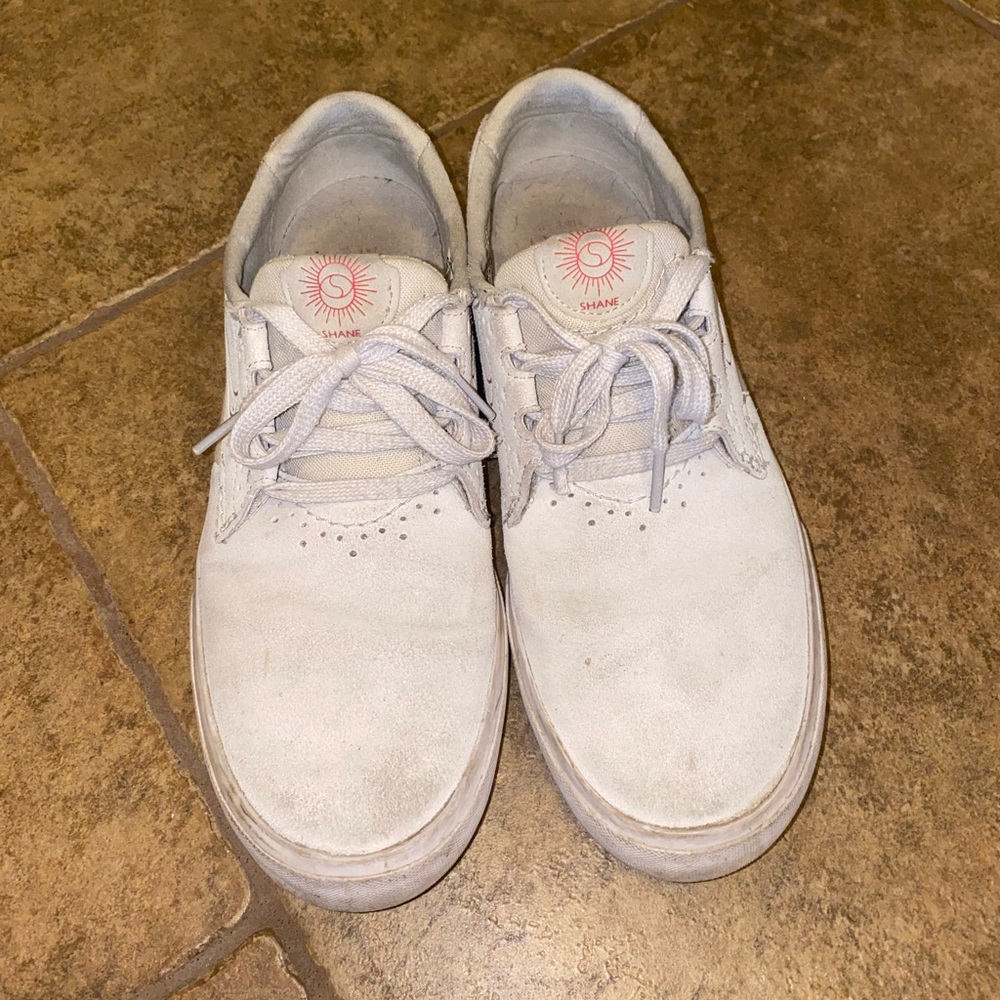 Nike Skate Shoes - Picture 2 of 3